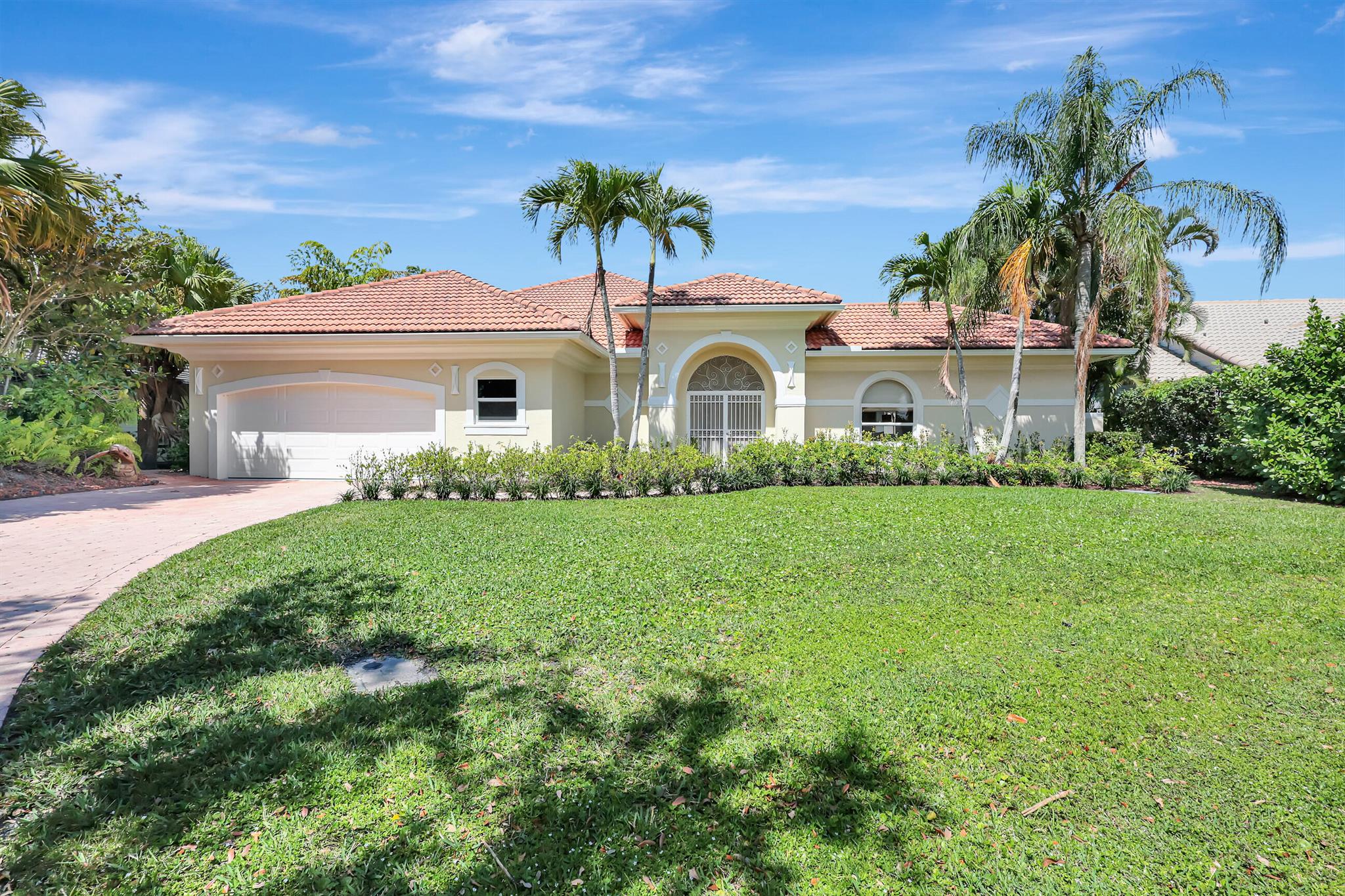 4 Mccairn Court Palm Beach Gardens FL 33418 | R10969337