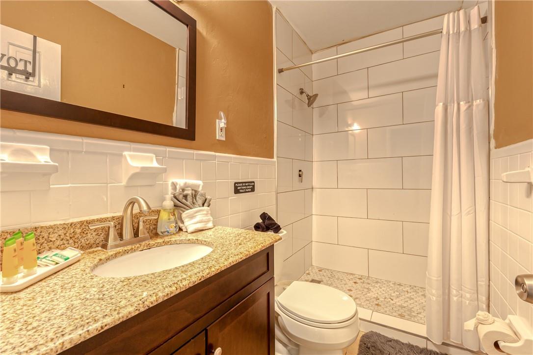 Main House En Suite Bathroom #3