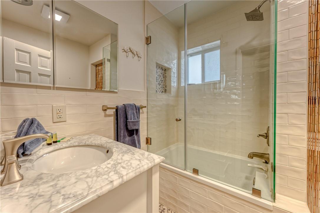 Guest house bathroom