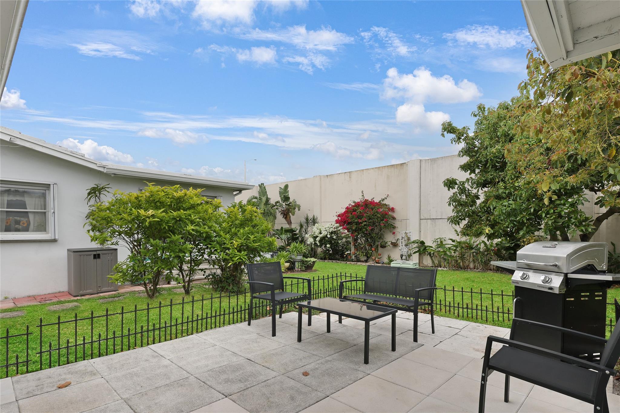 Nice private Patio area.