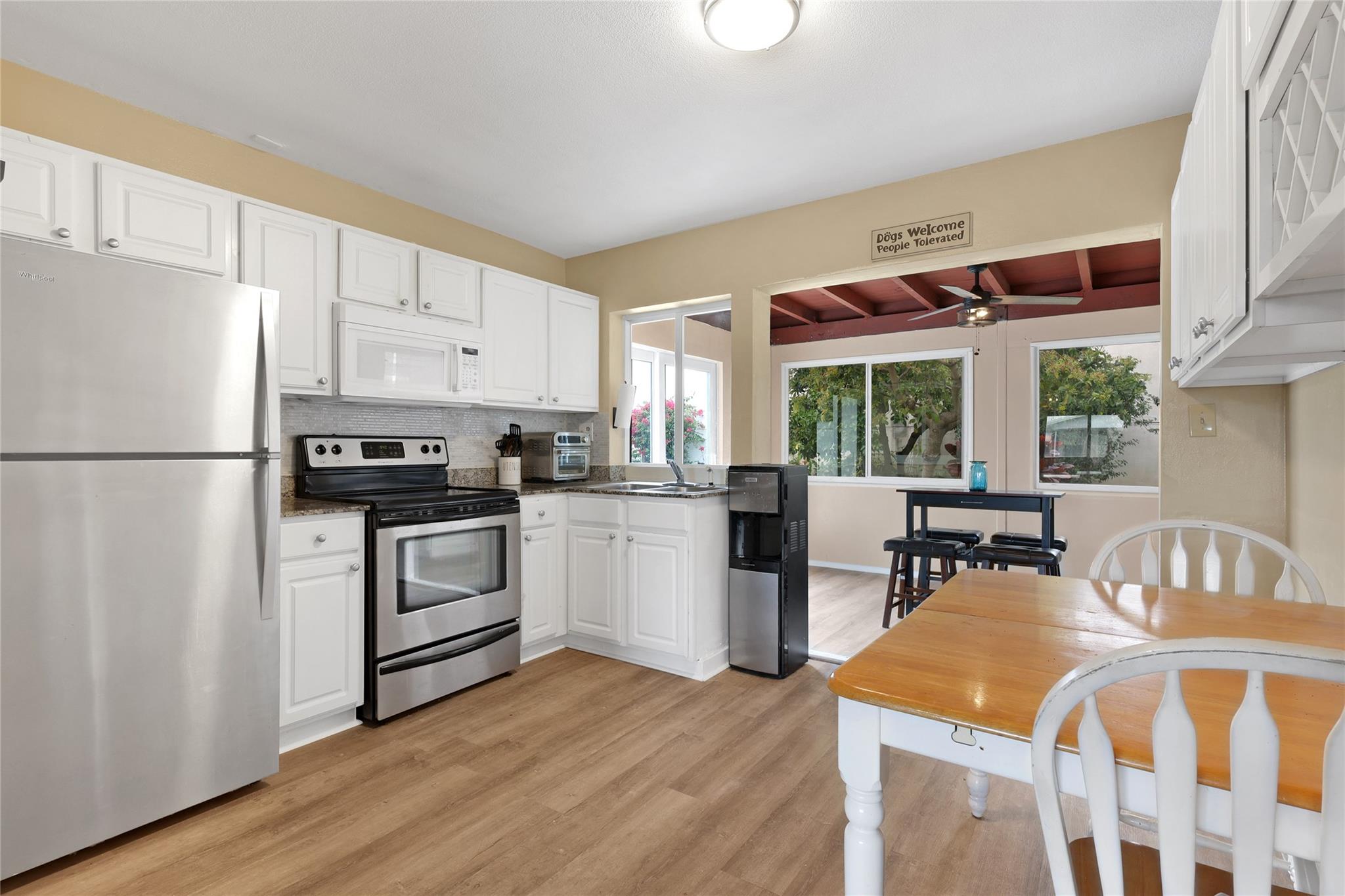 Open Kitchen, Newer Appliances