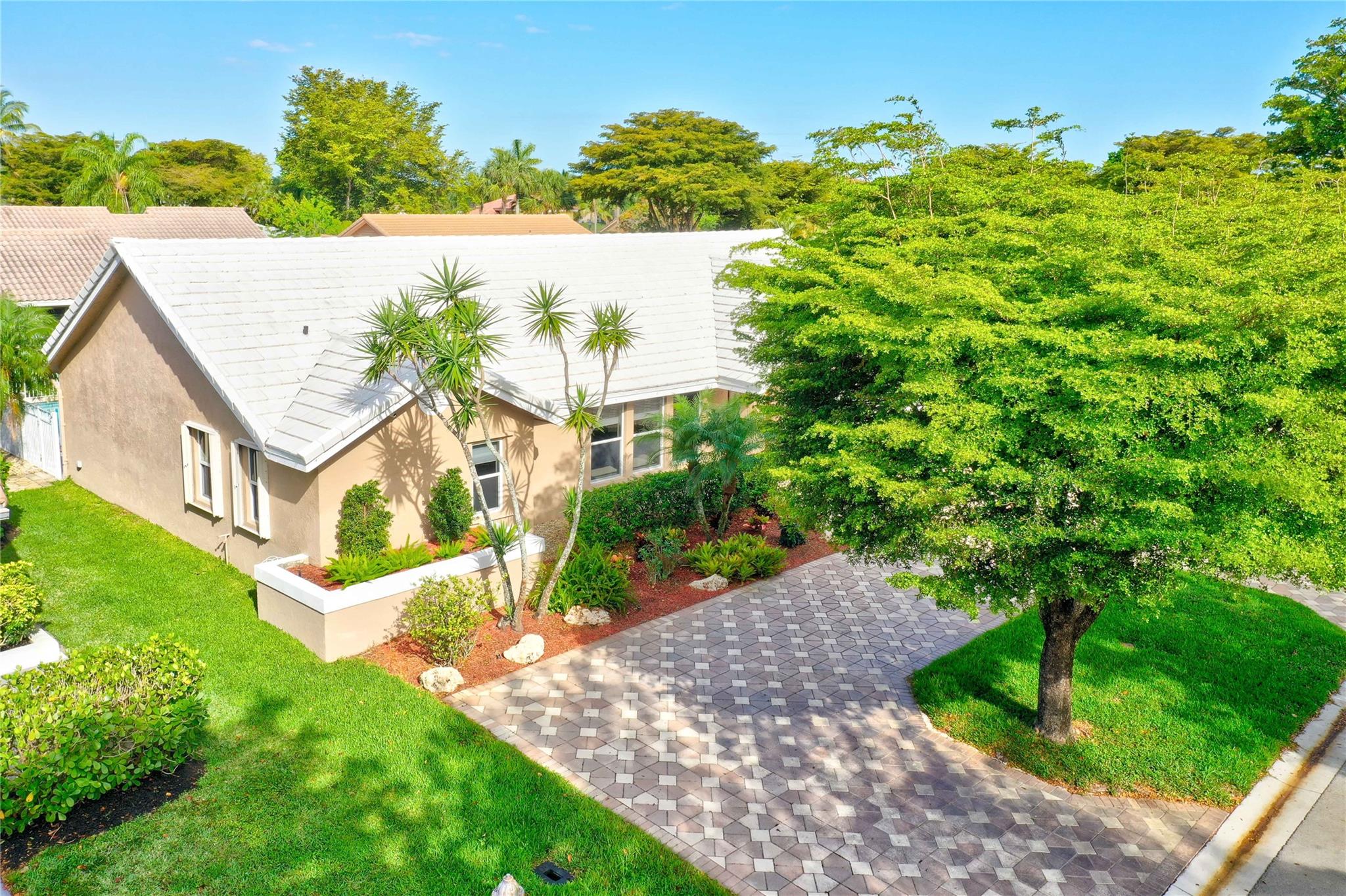 4912 Nw 58th Ter Coral Springs FL 33067 | F10430107