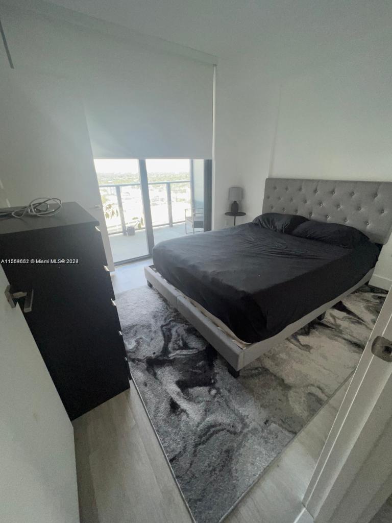 121 NE 34th St #2014, Miami FL 33137