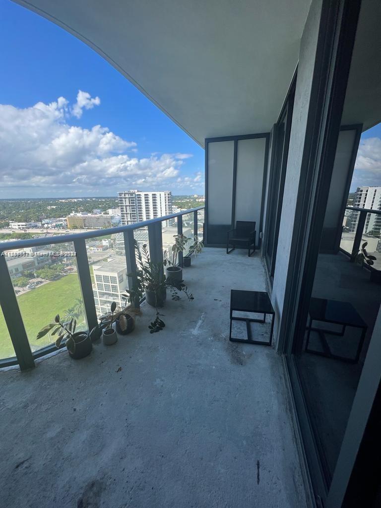 121 NE 34th St #2014, Miami FL 33137
