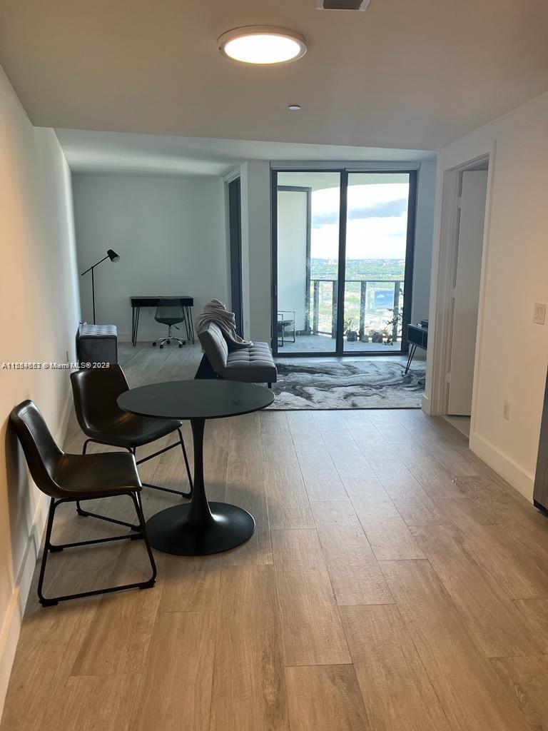 121 NE 34th St #2014, Miami FL 33137