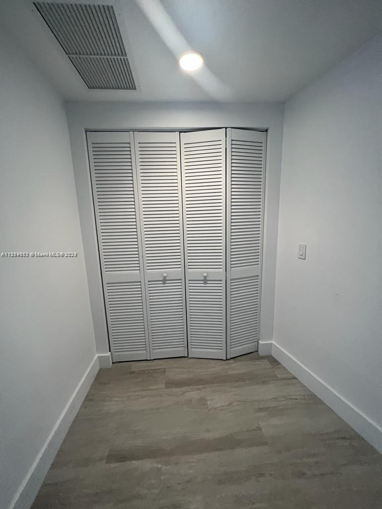 121 NE 34th St #2014, Miami FL 33137