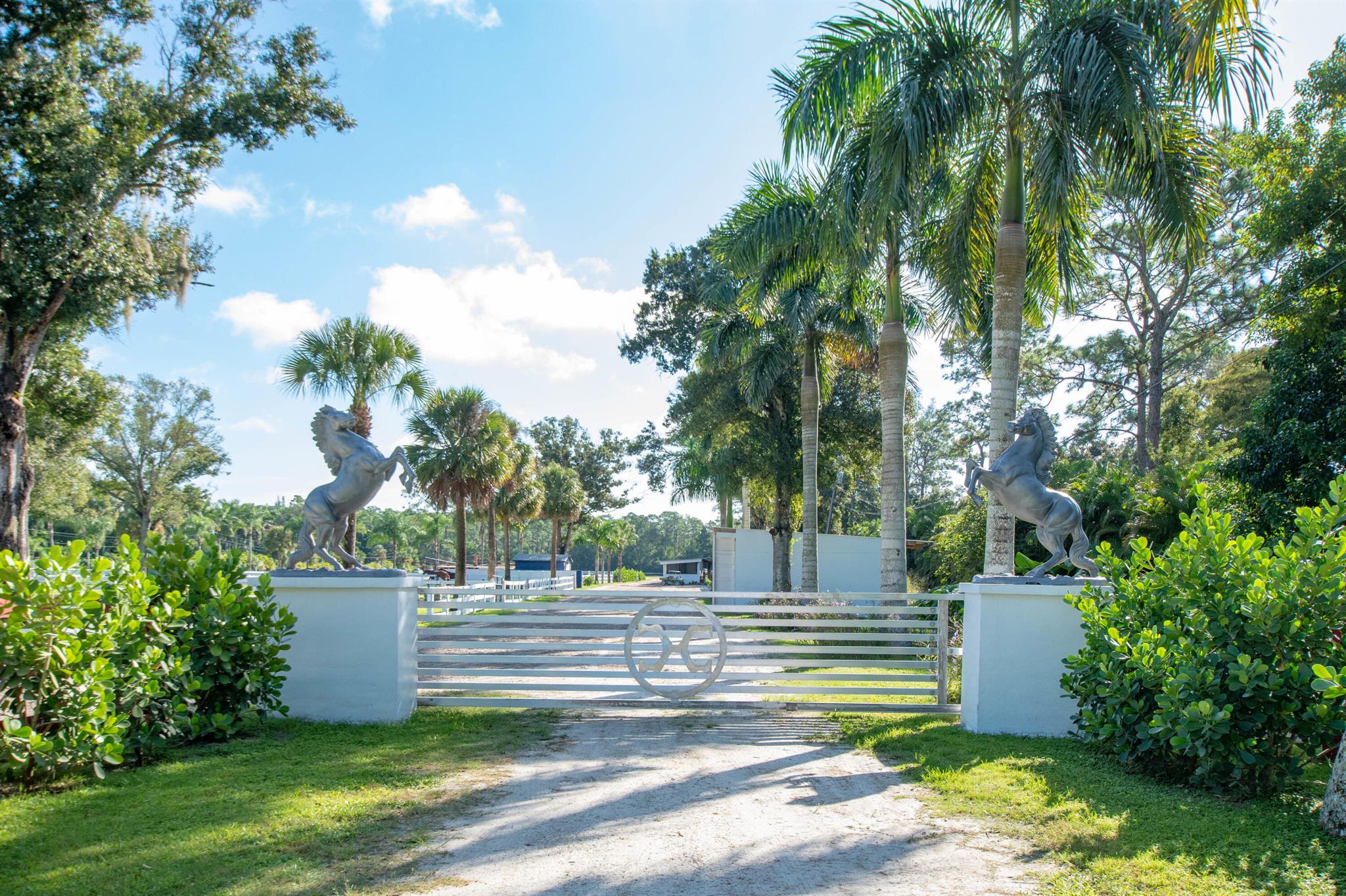 Homes for sale in Loxahatchee Groves, FL | 1044 D Road #(10 Acres And Barn), Loxahatchee Groves, FL 33470 | MLS# R10971609