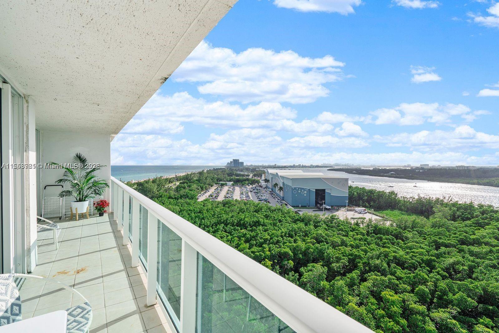 Arlen House East Condo