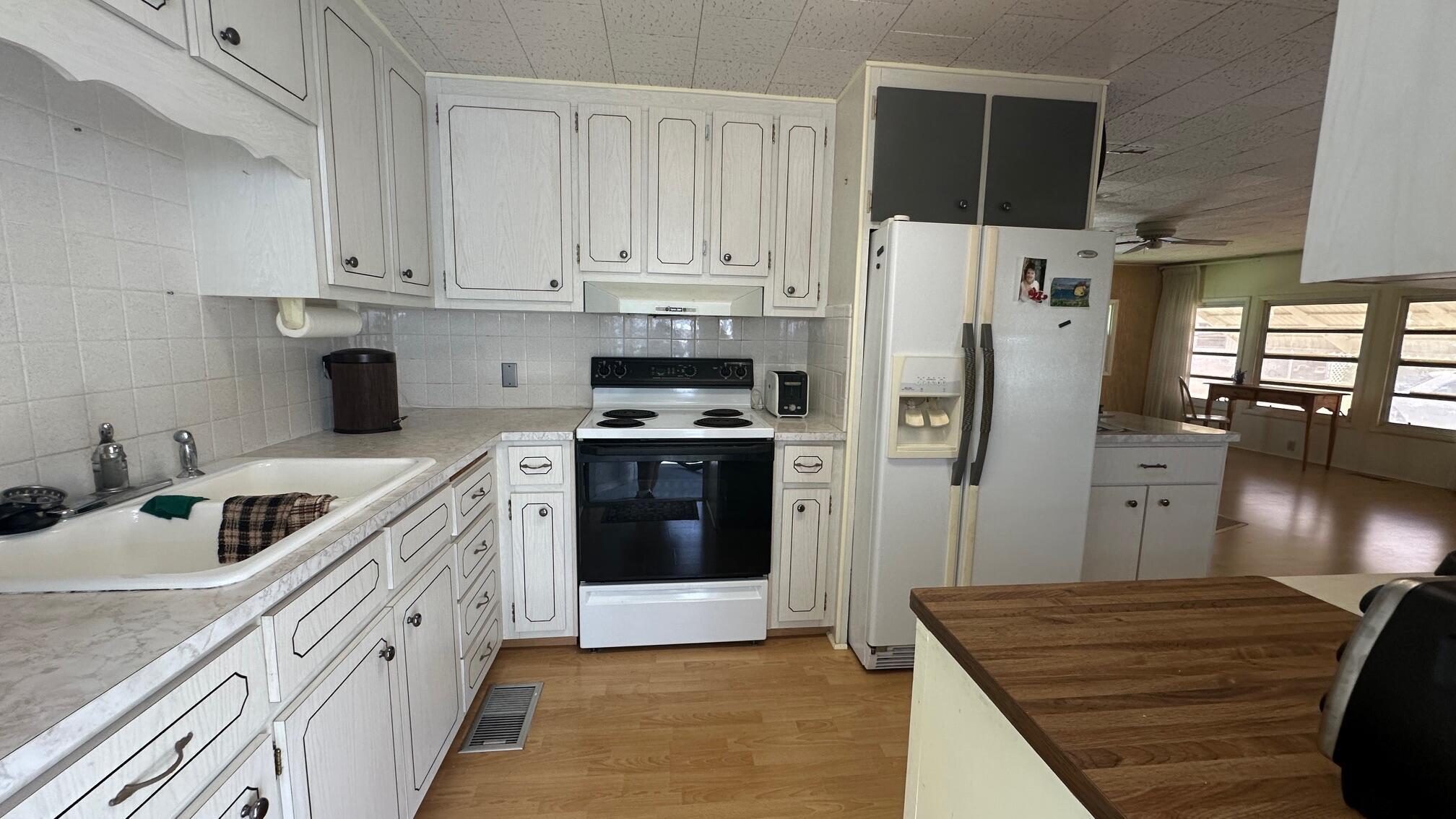 Homes for sale in Stuart, FL | 4300 Se Saint Lucie Boulevard #175, Stuart, FL 34997 | MLS# R10972233