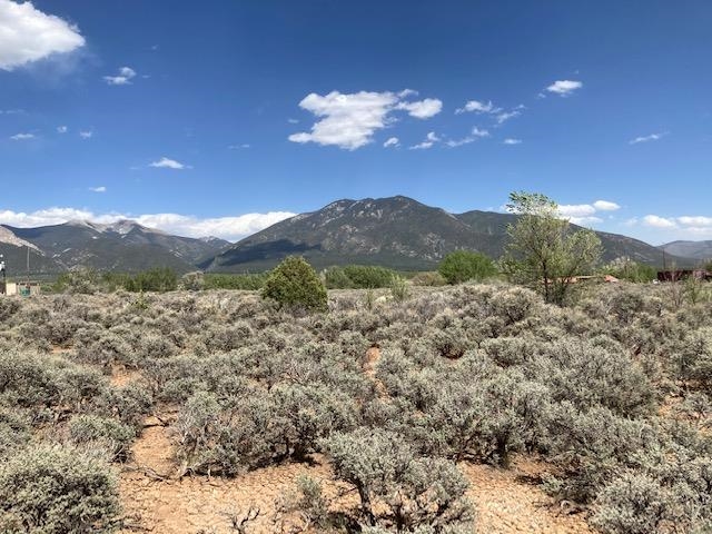 On Sol Grande, Arroyo Seco, NM, 87514