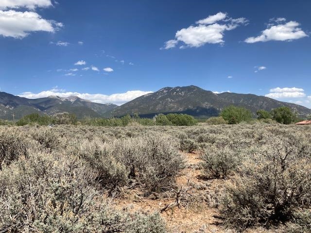 On Sol Grande, Arroyo Seco, NM, 87514