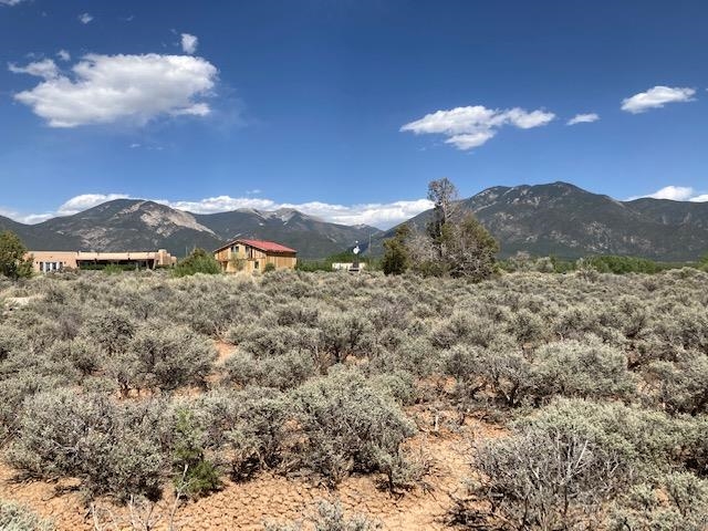 On Sol Grande, Arroyo Seco, NM, 87514