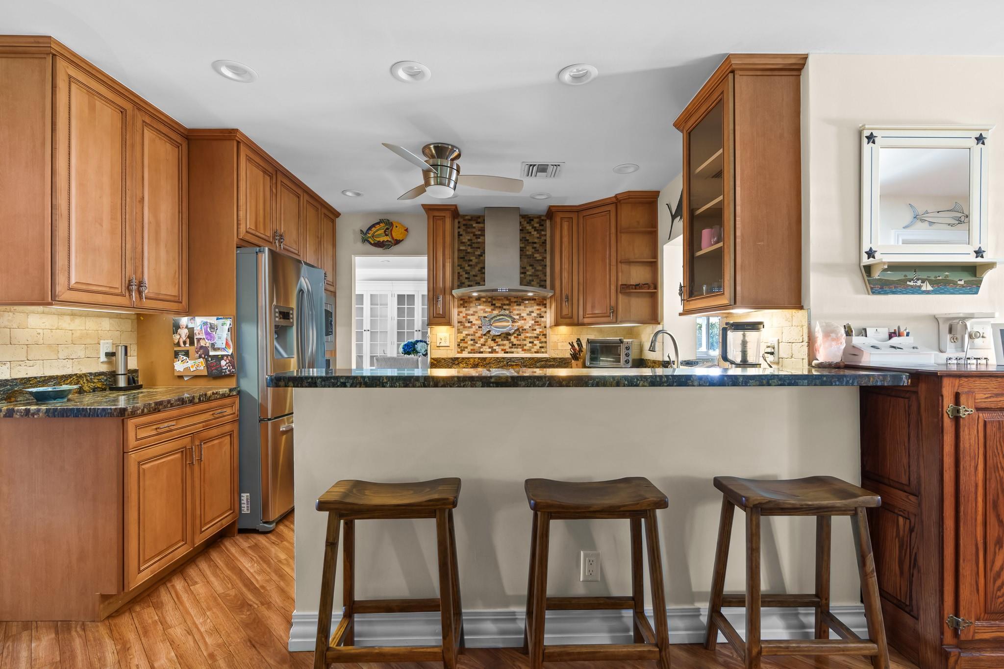 Convenient snack bar for breakfast and snacks!