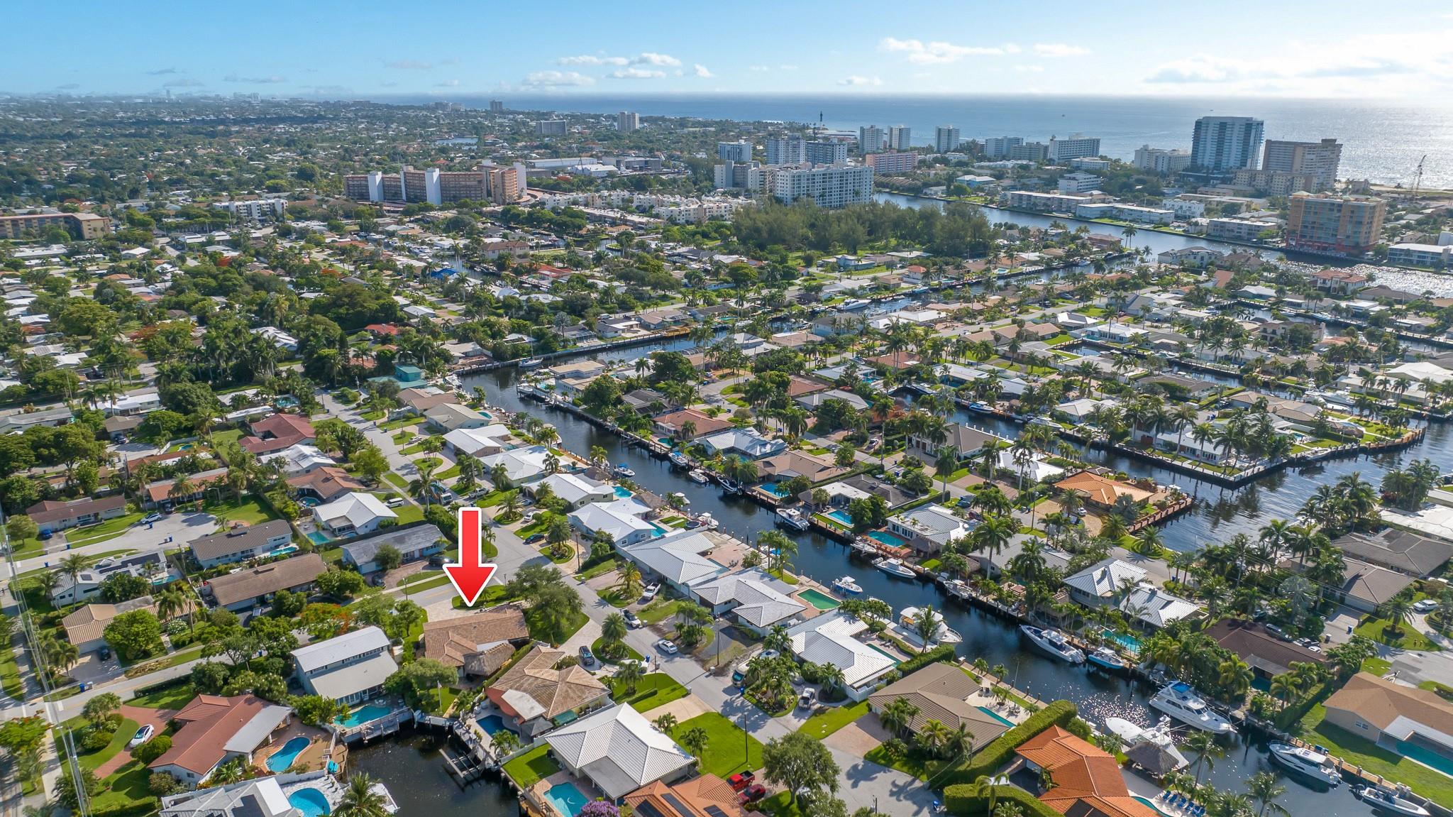 A few quick minutes to the Intracoastal!