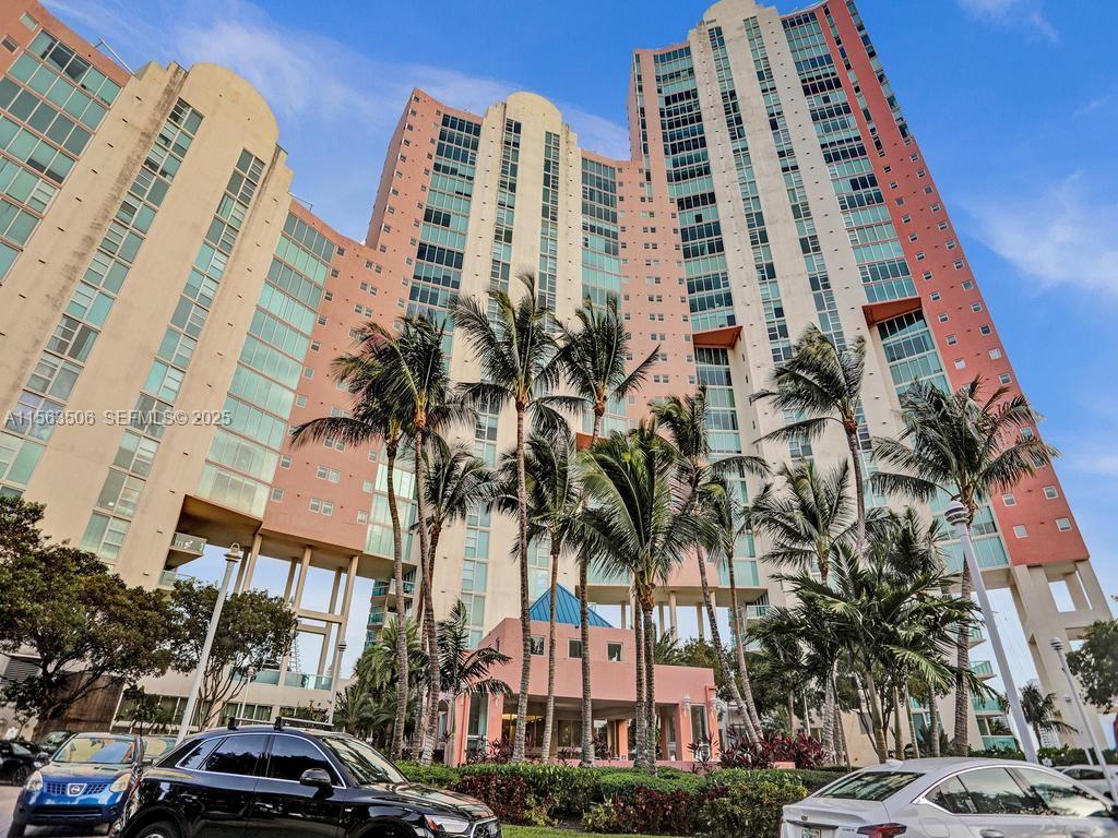 100 Hidden Bay Condo