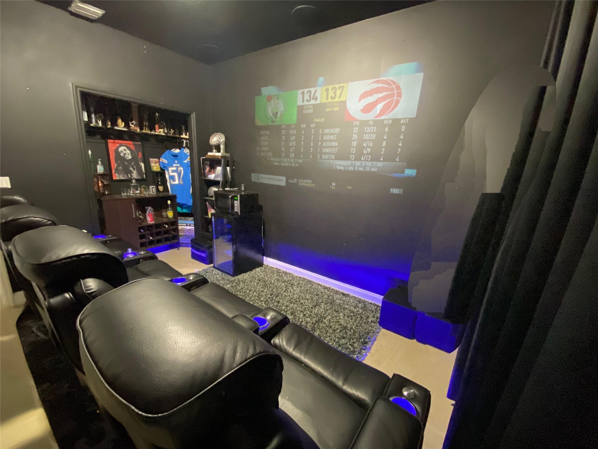 entertainment room 5