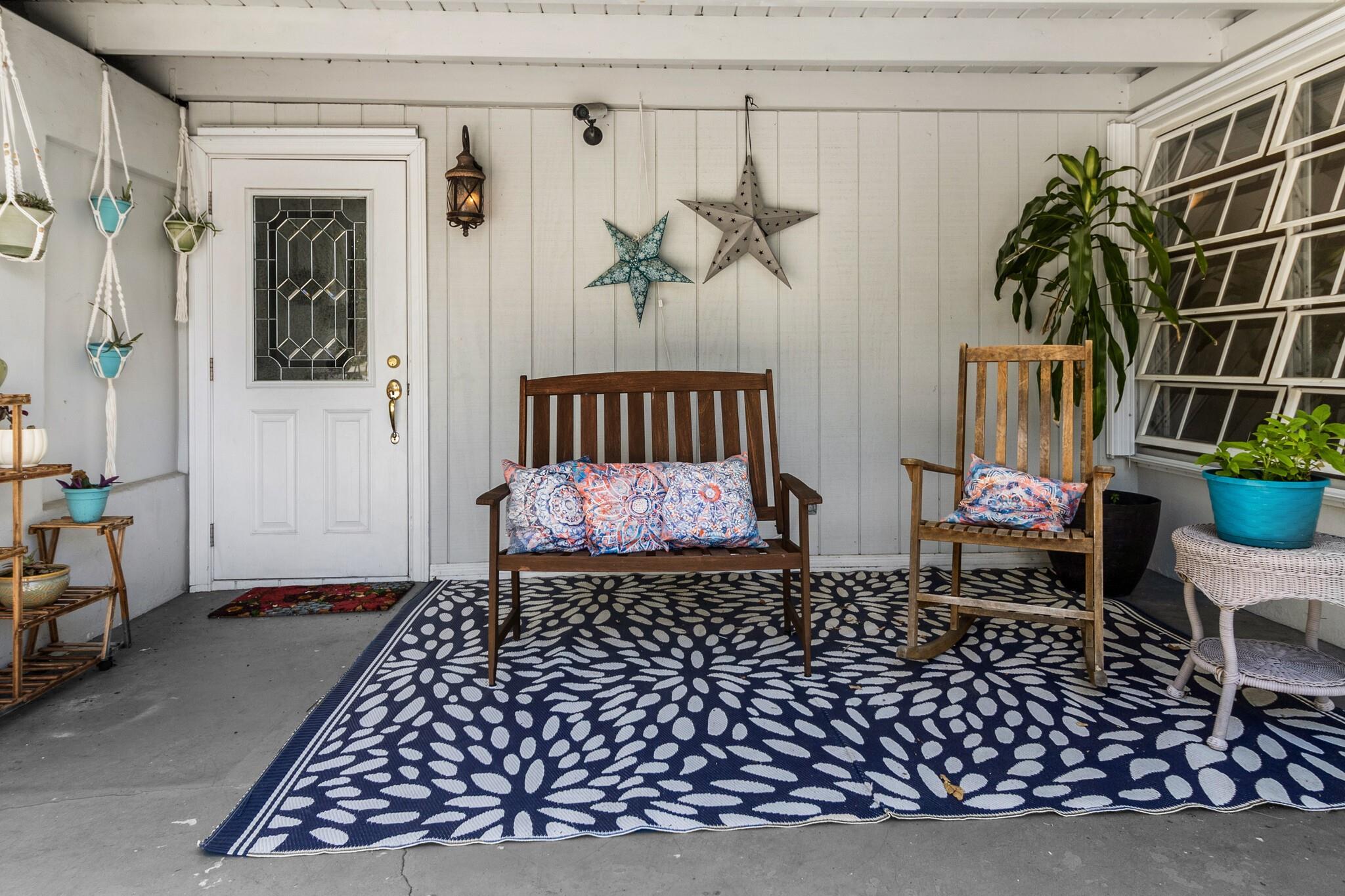 Private Utility room entrance (1 of 2 private entrances)
