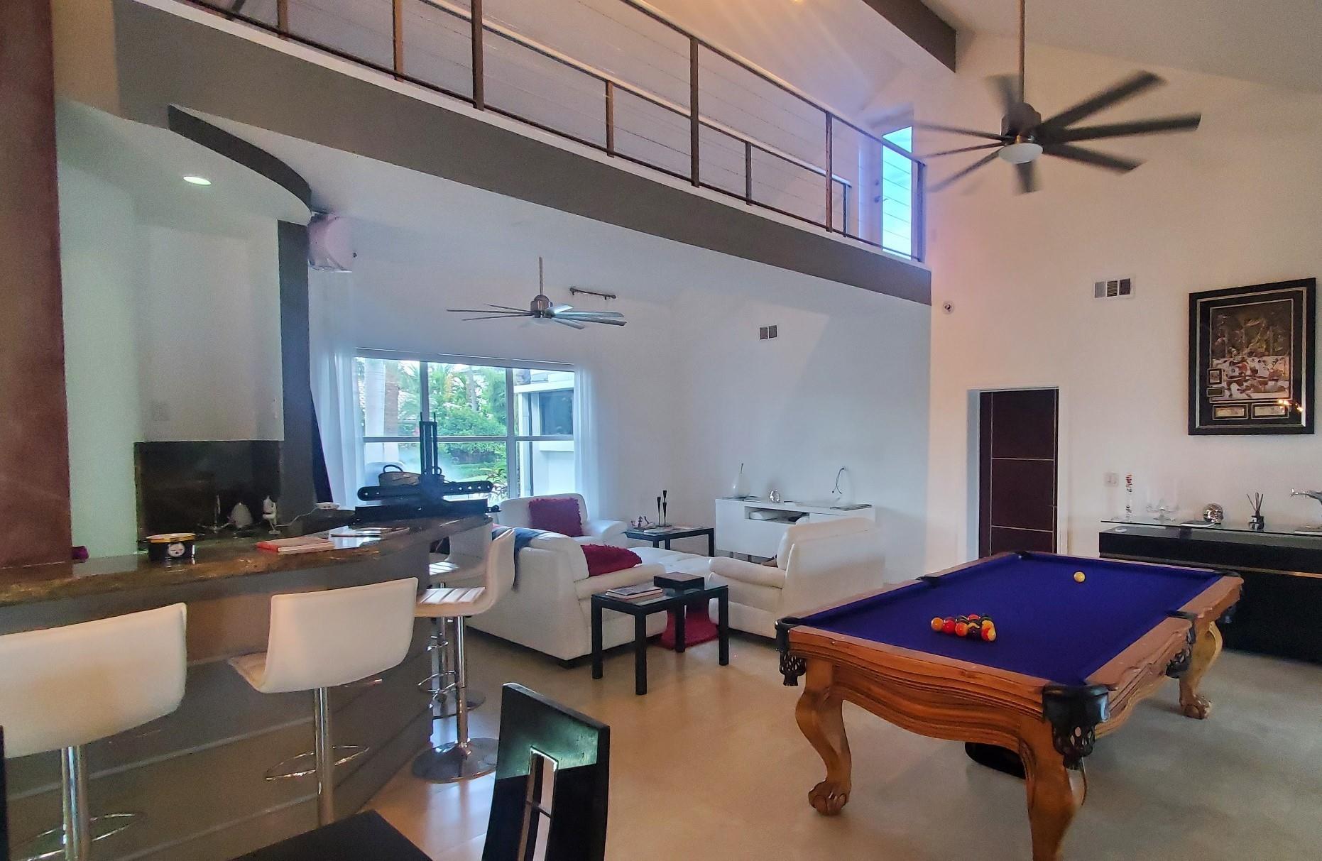 COMPLETE WET BAR & BEAUTIFUL POOL TABLE