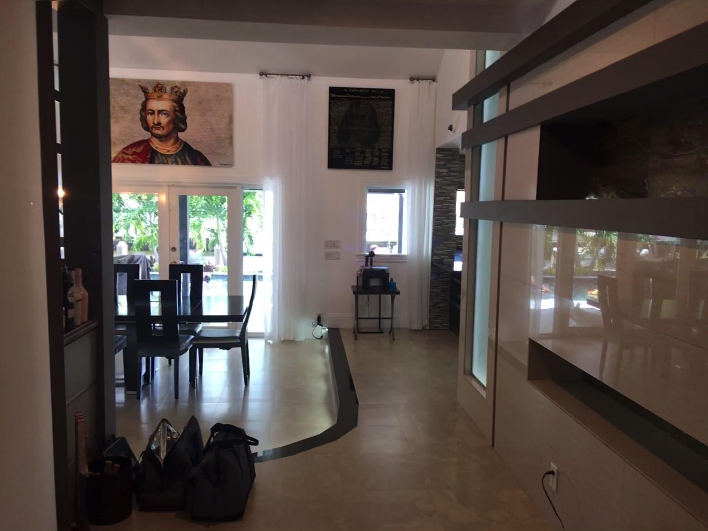 FRONT ENTRANCE FOYER