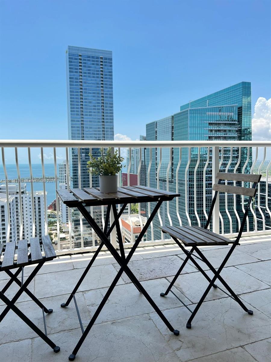 Apartamento à Venda em Miami, FL