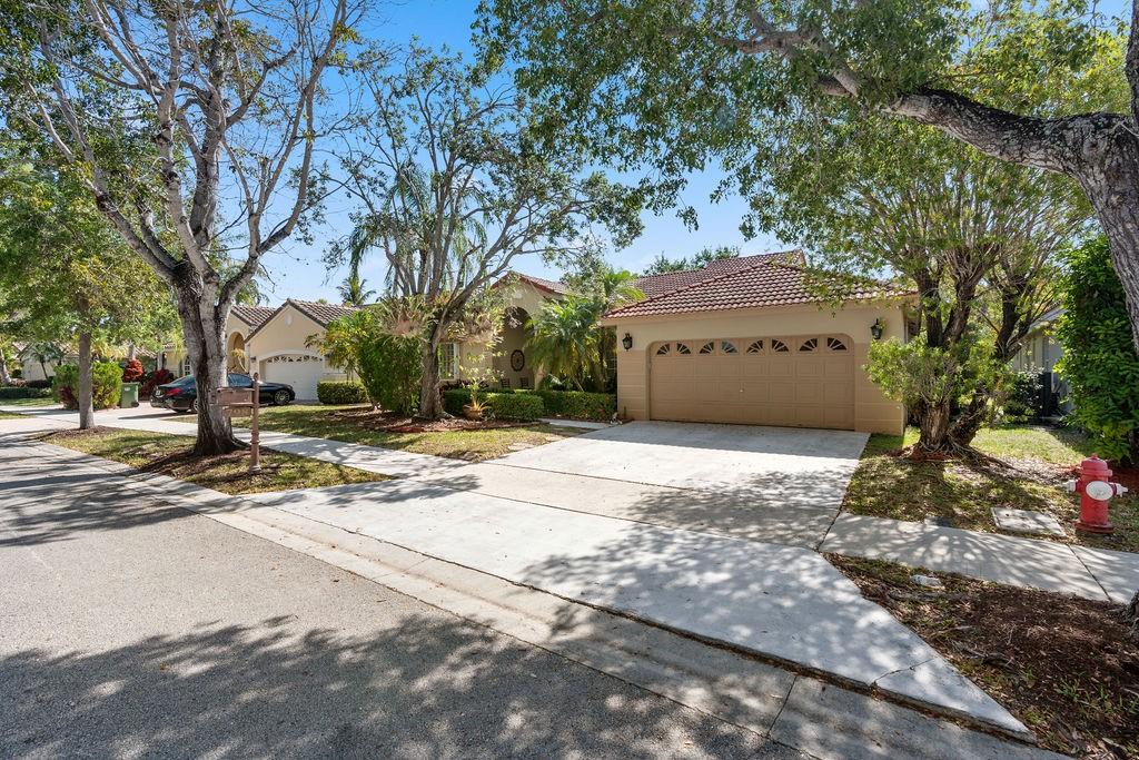 798 VERONA LAKE DR Weston FL 33326 | F10434600