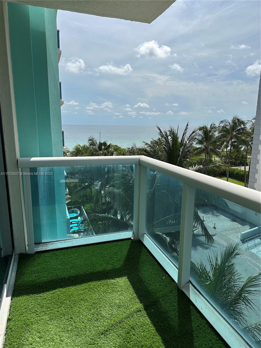 9201-collins-ave-524-surfside-fl-33141/hzid_66f526d9
