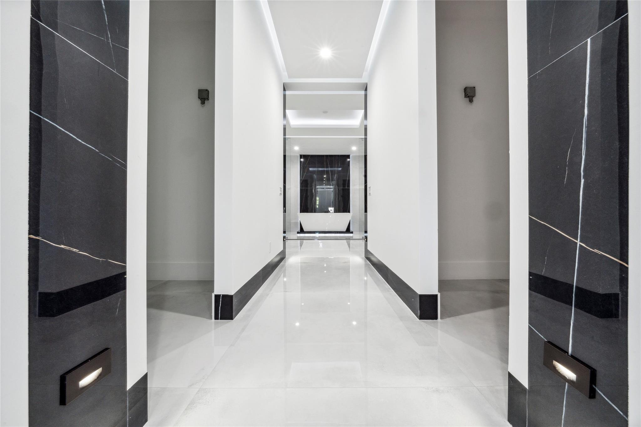 Porcelain inlay feature