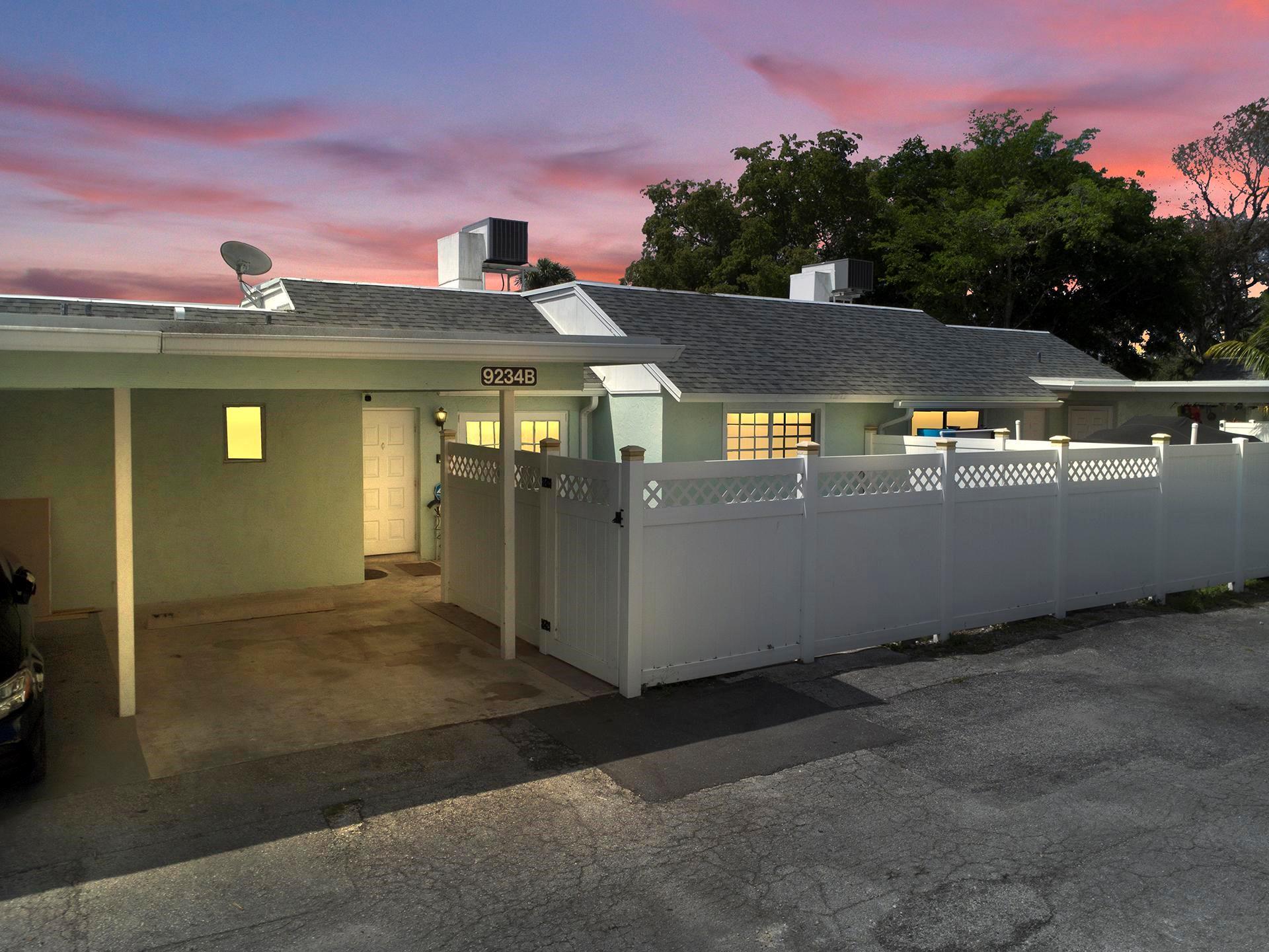 9234 Sw 5th St Boca Raton FL 33428 | F10435498