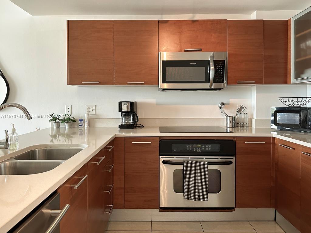 Apartamento à Venda em Miami, FL