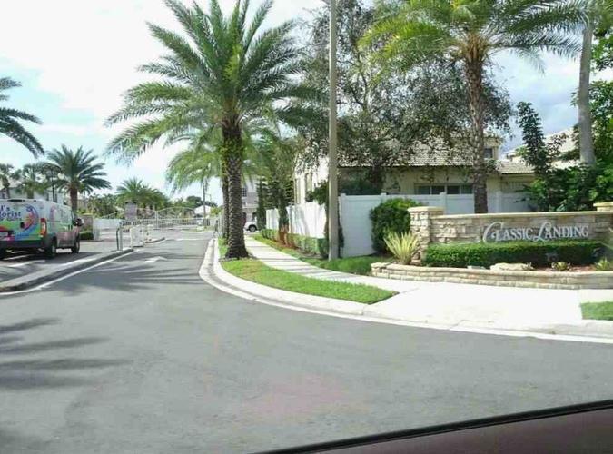 989 Nw 156 Avenue Pembroke Pines FL 33028 | R10981102