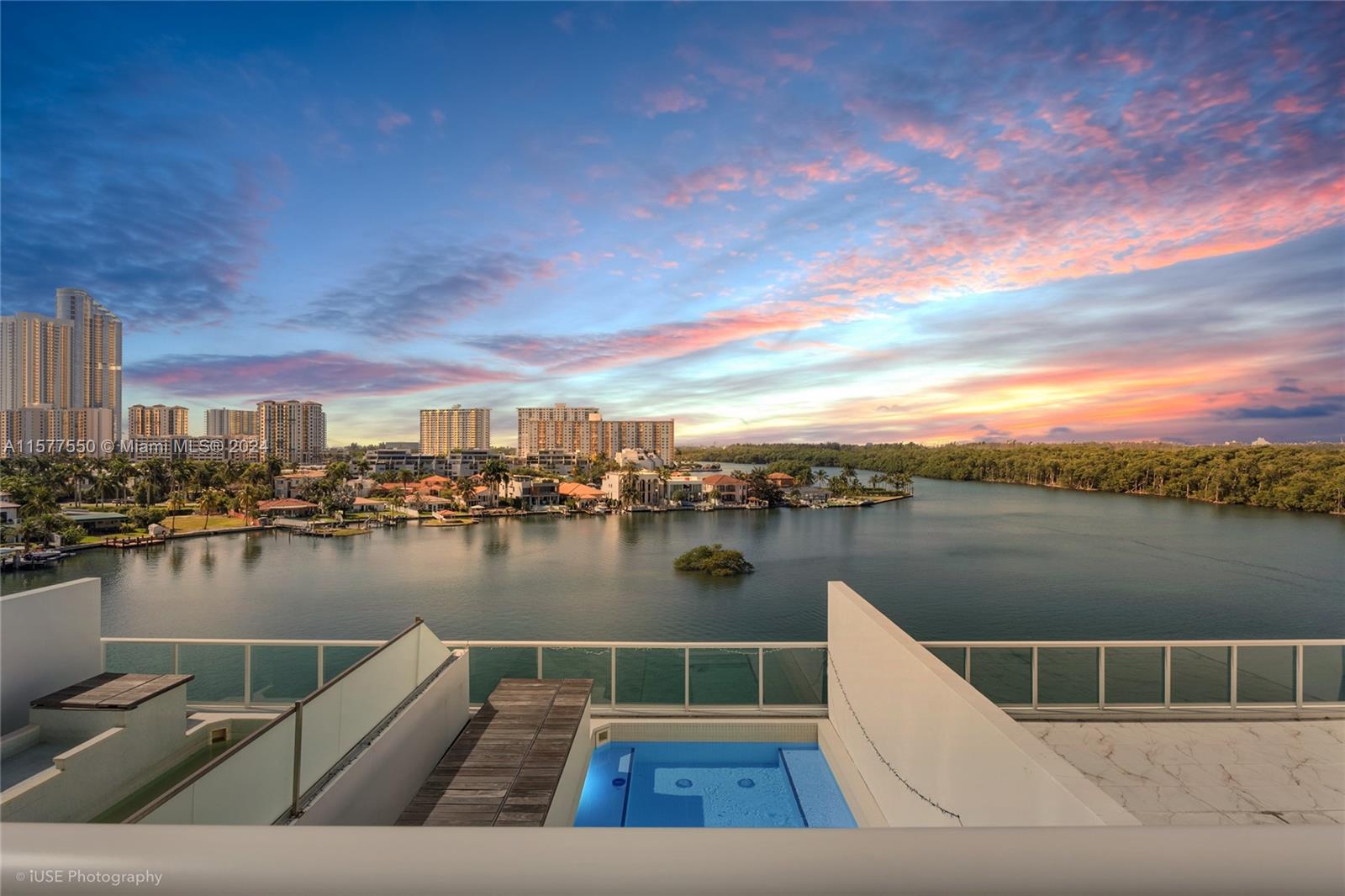 Condo for Sale in Sunny Isles Beach, FL
