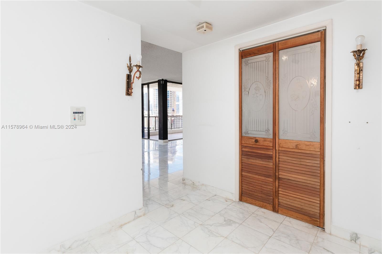 1581 Brickell Ave #1107, Miami FL 33129