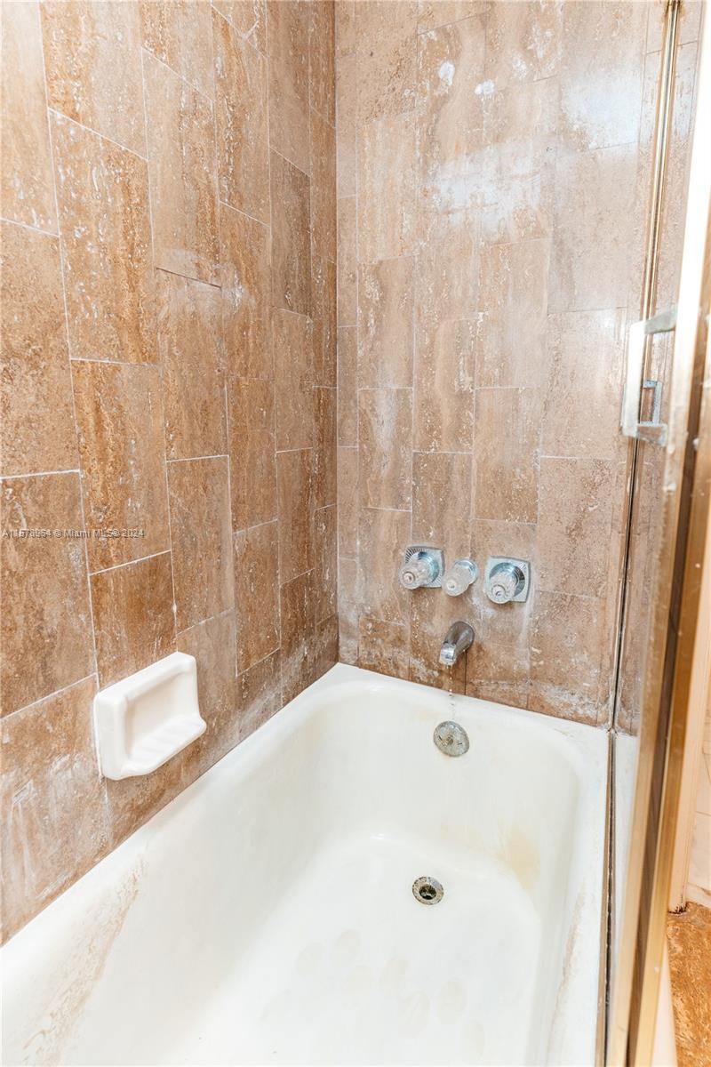 1581 Brickell Ave #1107, Miami FL 33129