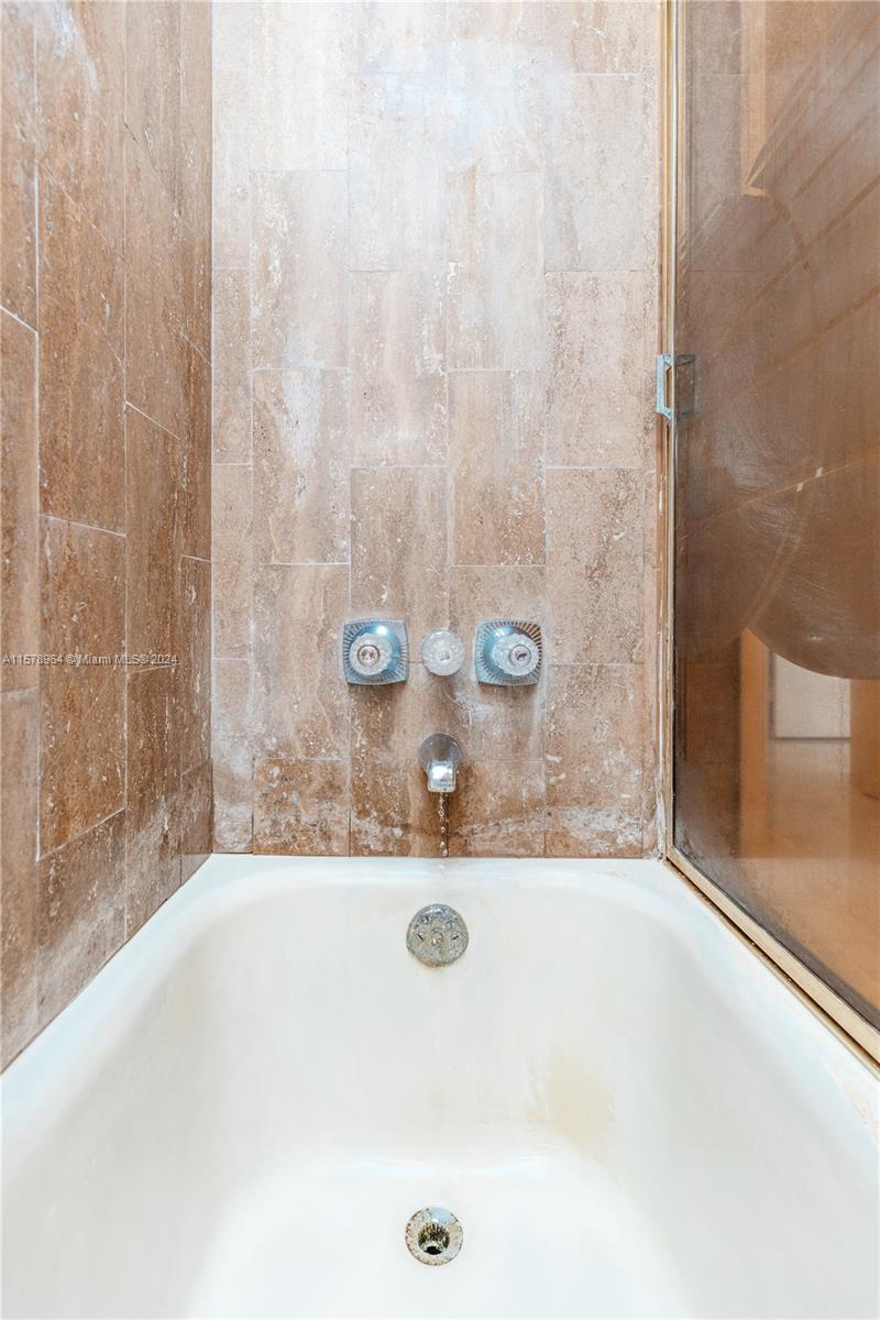 1581 Brickell Ave #1107, Miami FL 33129