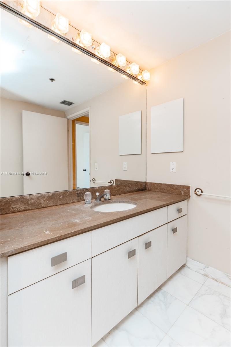 1581 Brickell Ave #1107, Miami FL 33129