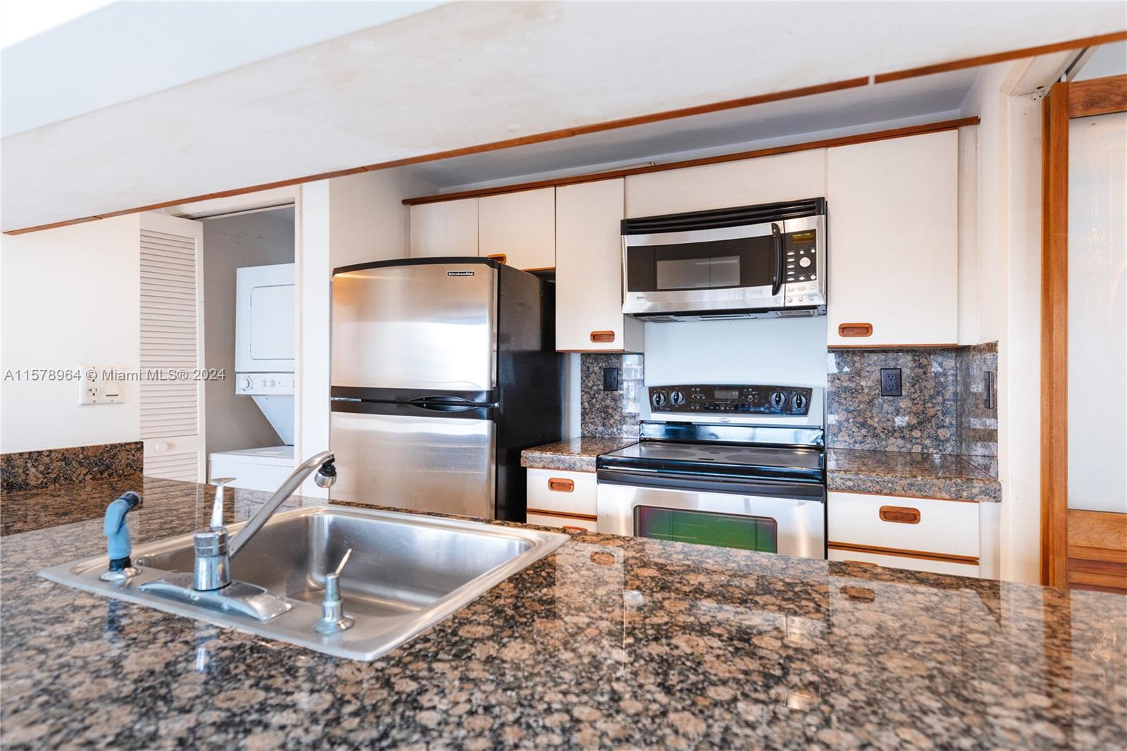 1581 Brickell Ave #1107, Miami FL 33129