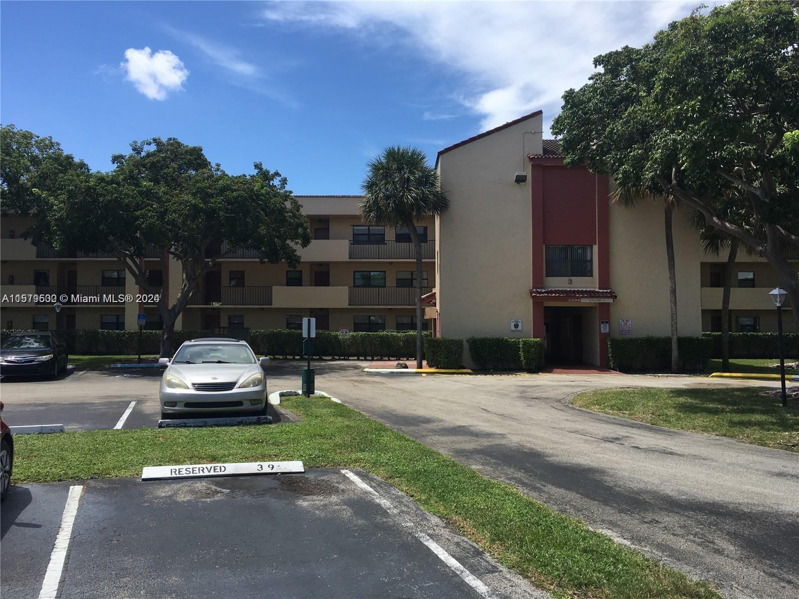 Miramar Club Condominium