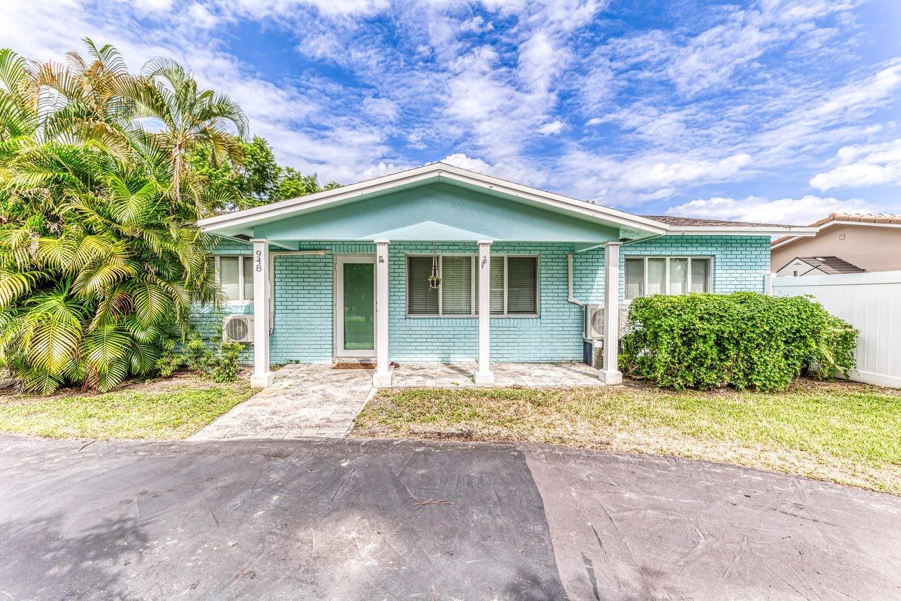 948 Ne 23rd Terrace Pompano Beach FL 33062 | F10437504
