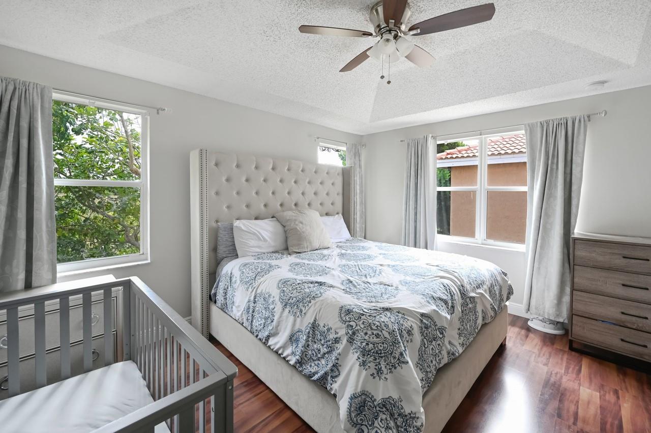 Large Master Bedroom, Lots of Windows Too