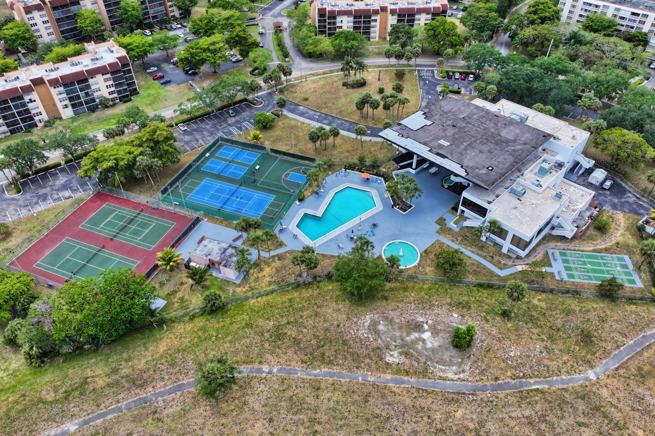 Clubhouse and Amenities