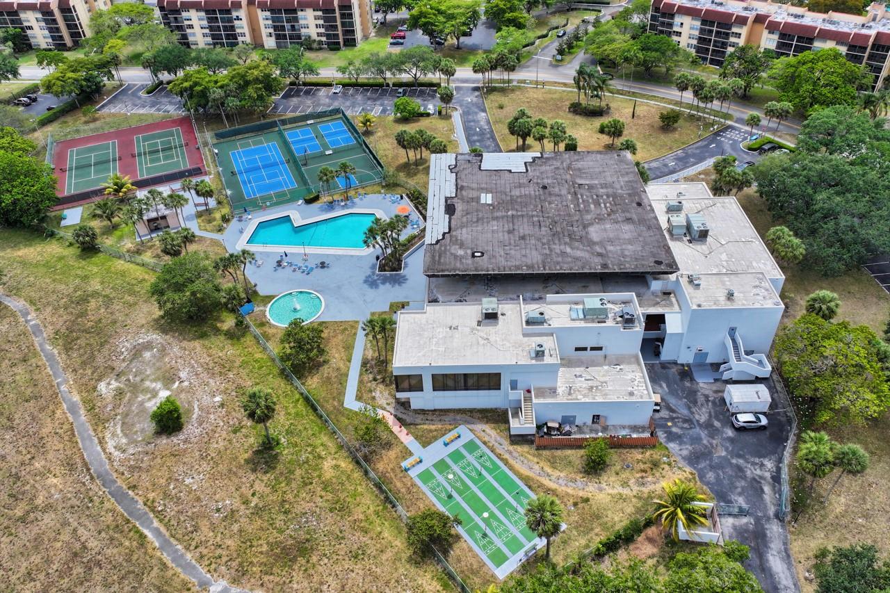 Lots of Fun to be had at ALL these Community Amenities