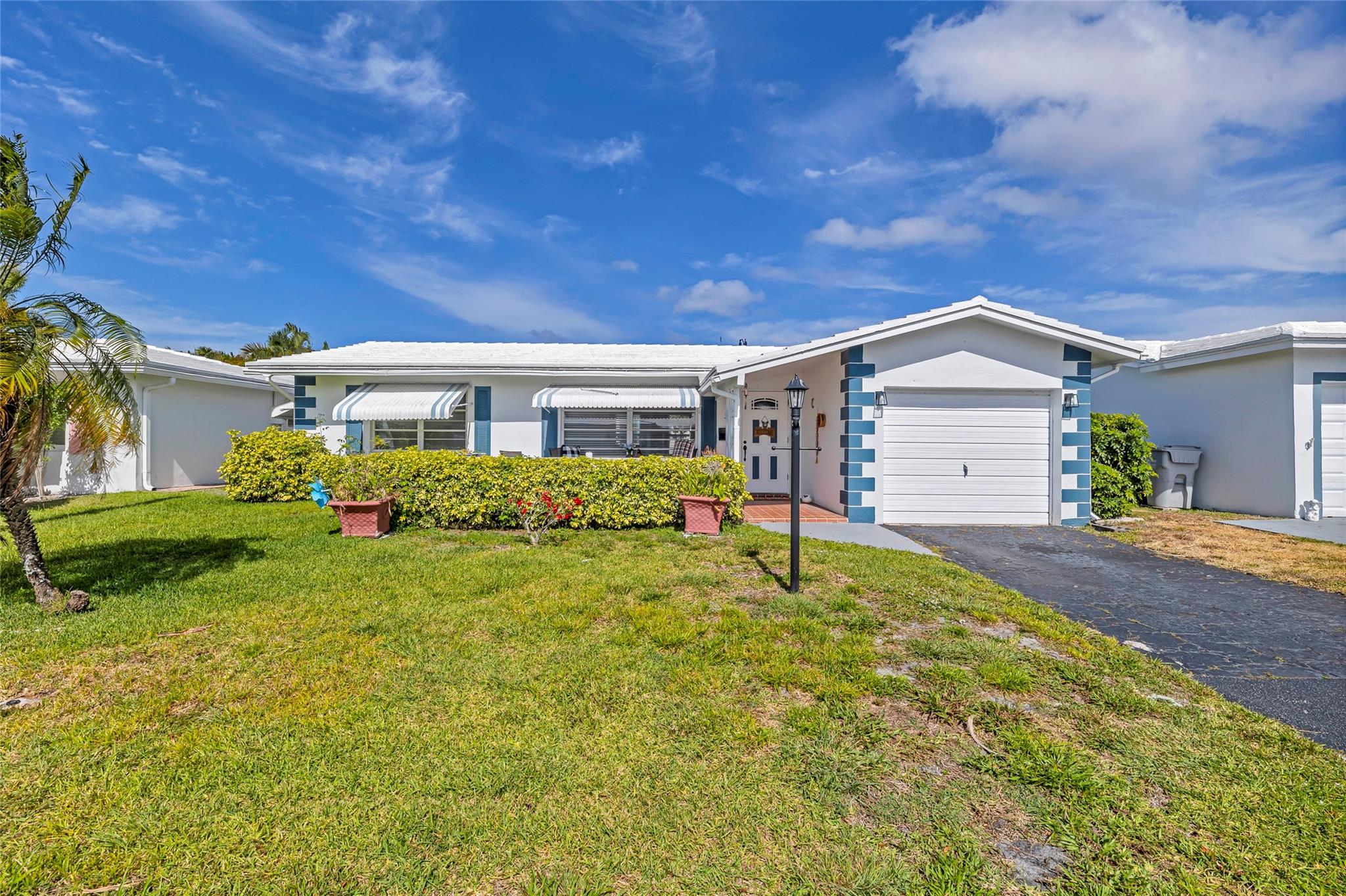 2 Bedroom / 1 bath / 1 car garage home located in Pompano Beach's Leisureville