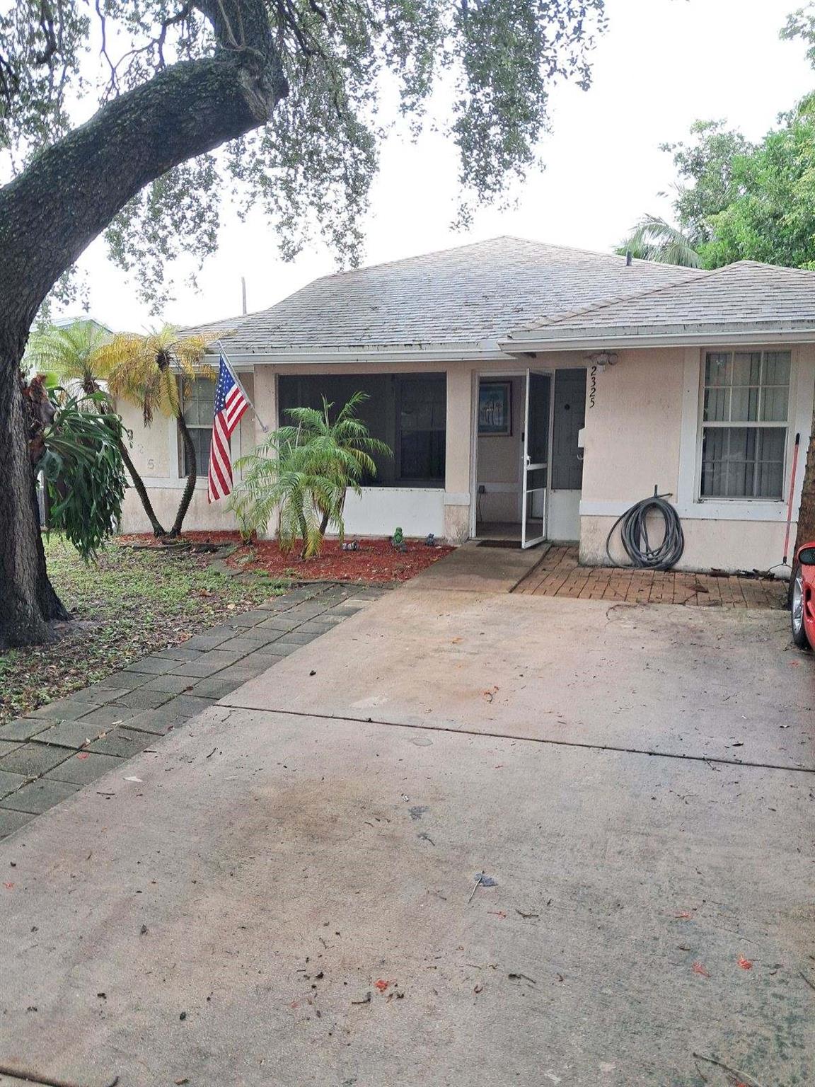 2325 Roosevelt St Hollywood FL 33020 | F10437972