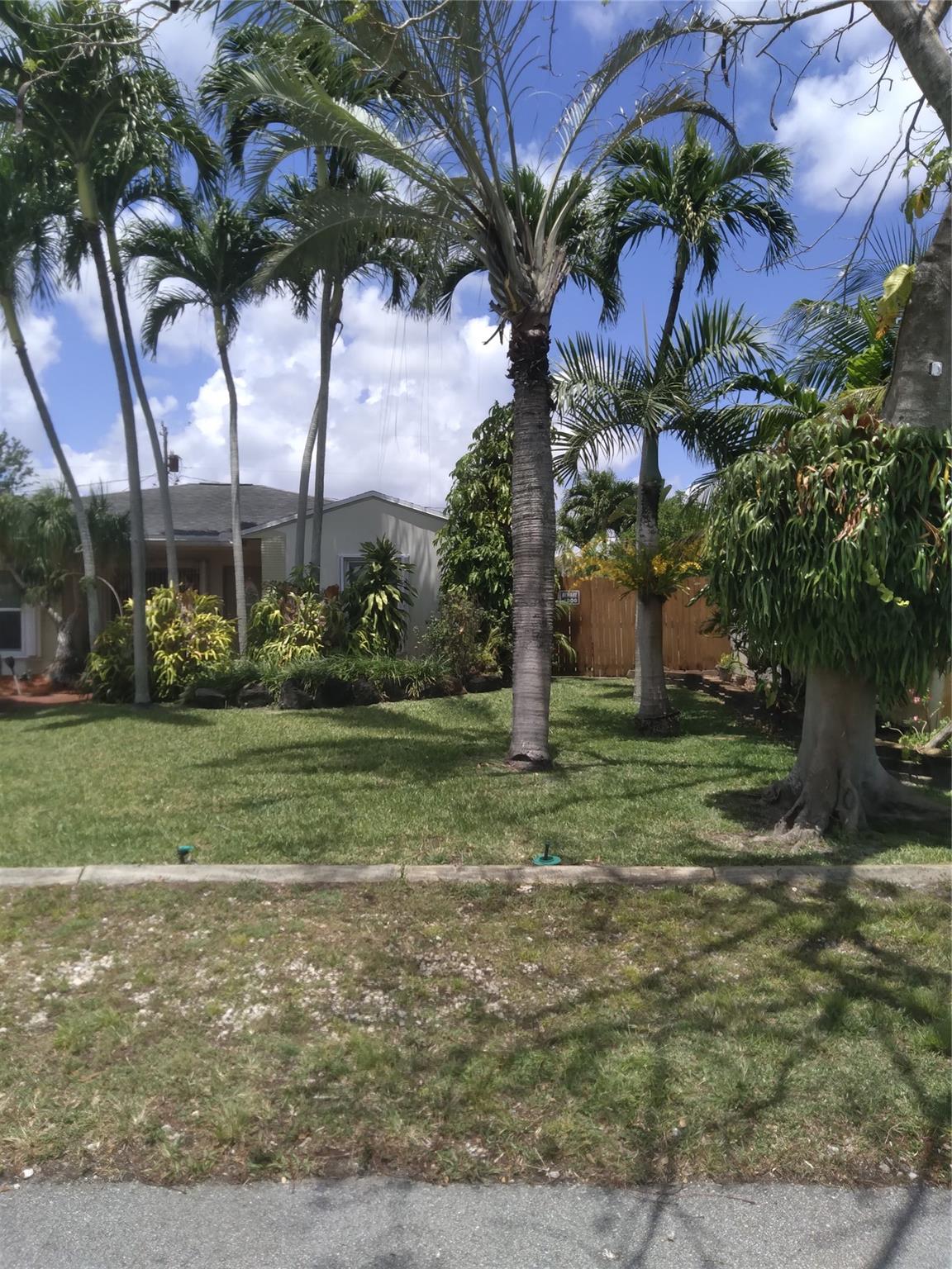 3201 Mckinley St Hollywood FL 33021 | F10437987