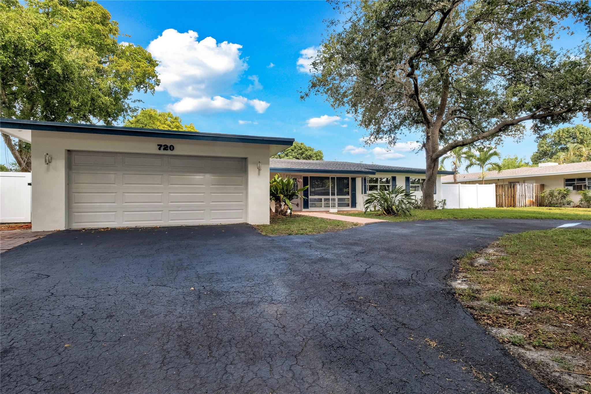 720 Nw 66th Ave Plantation FL 33317 | F10438124