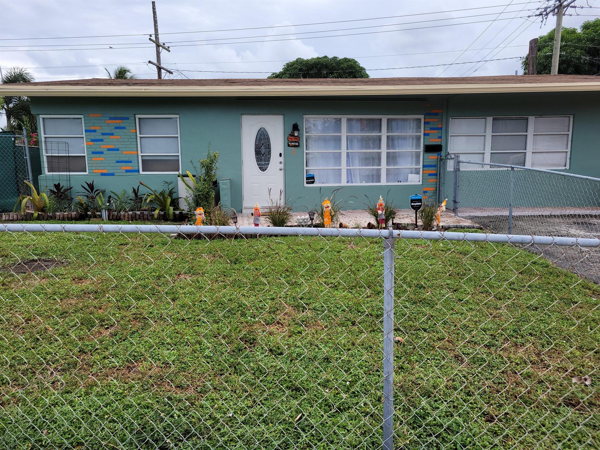 1520 Ne 33rd Street Pompano Beach FL 33064 | R10985492