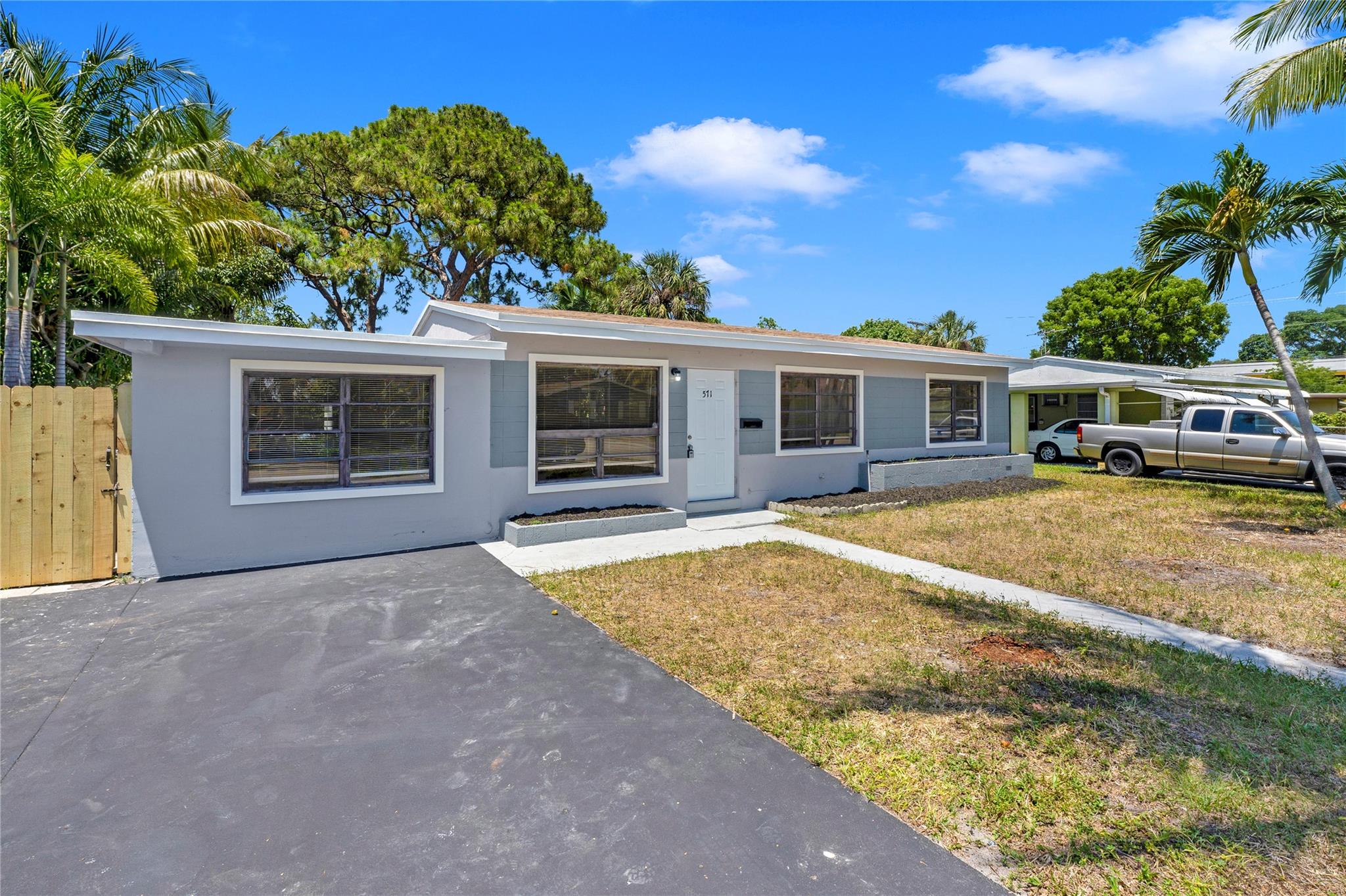571 Nw 41st St Oakland Park FL 33309 | F10438568