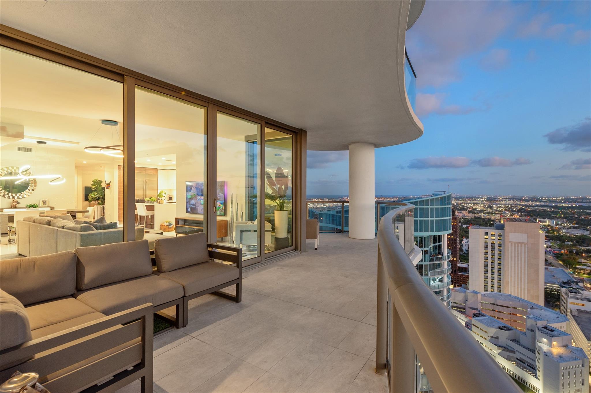 Condo for Sale in Fort Lauderdale, FL