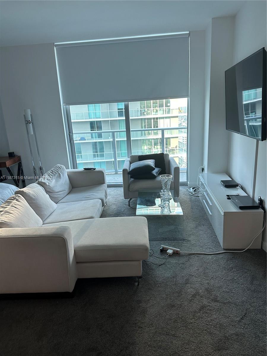 Apartamento para Alugar em Miami, FL