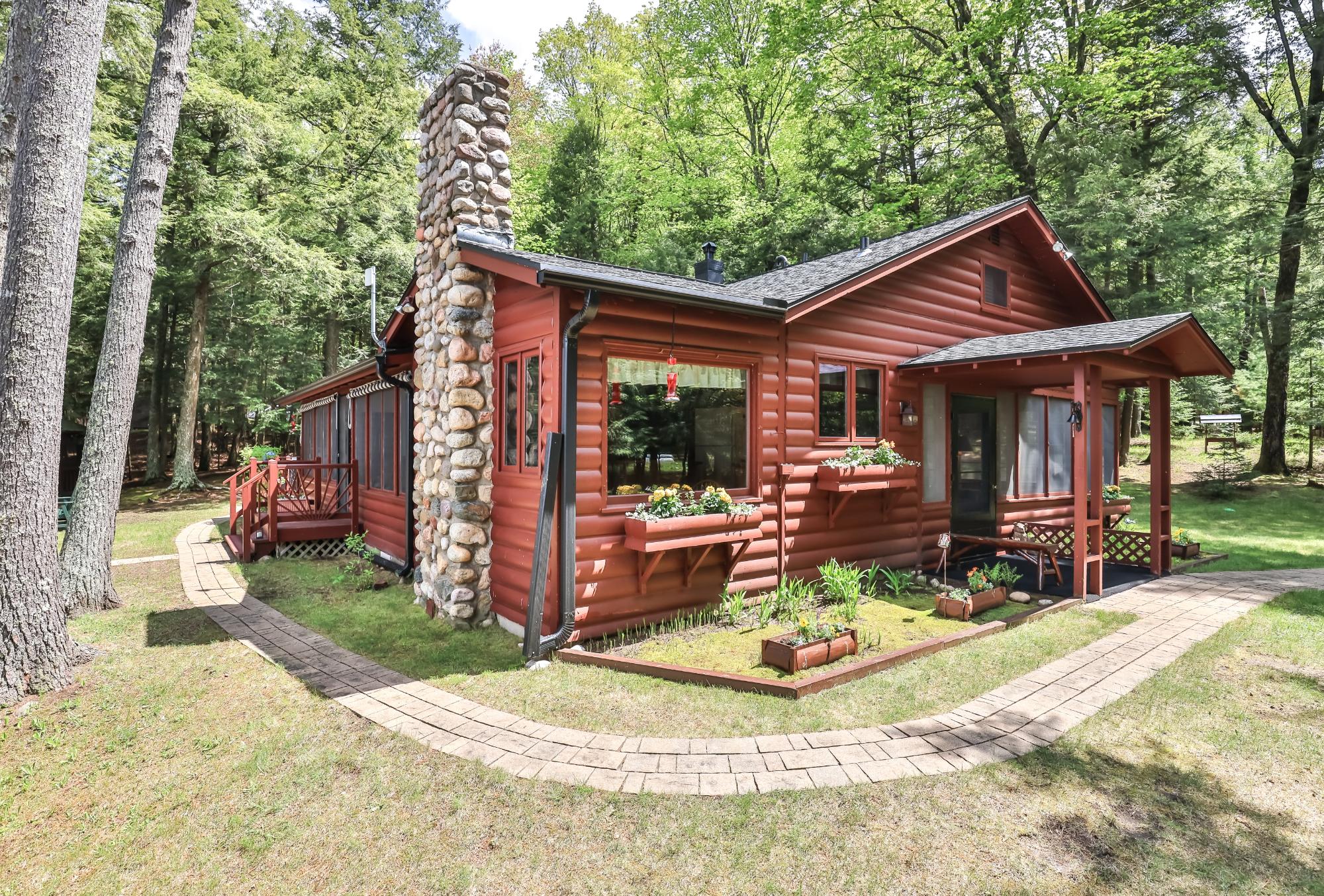 Diamond Lake (LDF) Property 8433 Bo Di Lac Dr S Photo 1